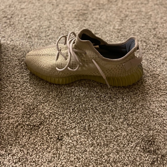 Yeezy Boost 350V2 Earth size 10 worn twice closest thing to Deadstock will trade - Picture 9 of 10